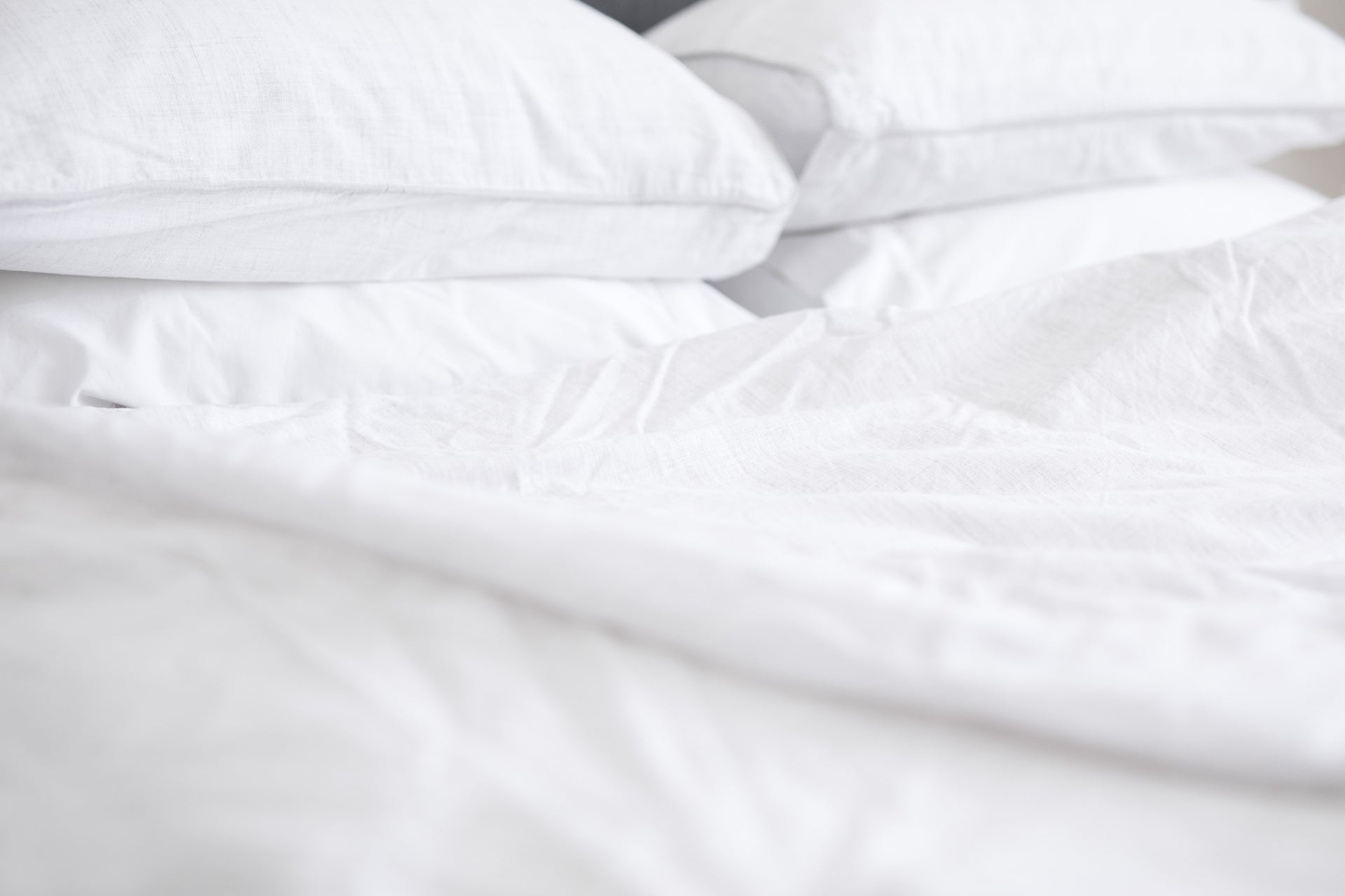 Set de sábanas 100% algodón de 200 hilos hipoalergénicas, suaves y transpirables.